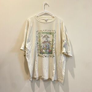 Chic vintage Tee with Graphic Design